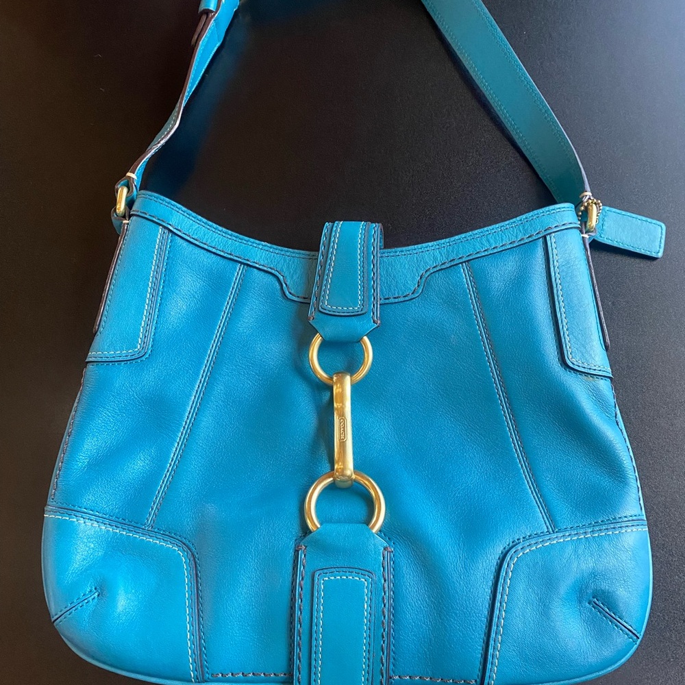 Elegant Blue Leather Shoulder Bag Coach